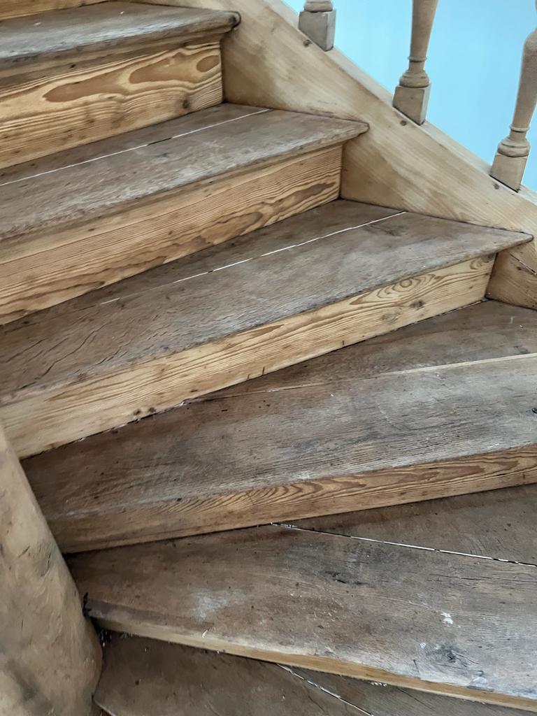 Denkmalgeschützte Holztreppen erneuern - MSB Raumdesign